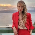 „Снежана конечно ги најде џуџињата“ – водителката Велков се пронајде во приказната за полскиот Вроцлав