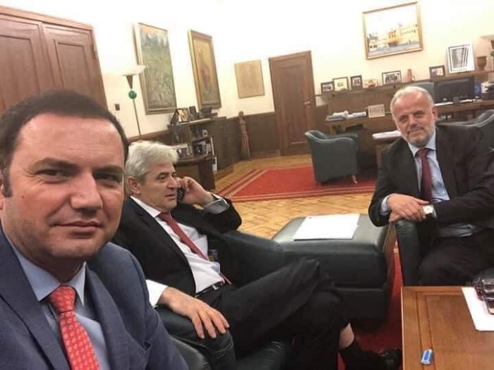 НА ДУИ ИМ СЕ СМАЧИ ВО ОПОЗИЦИЈА: Сакаме предвремени избори, да се распушти Собранието и да се утврди најбрз уставен рок и датум