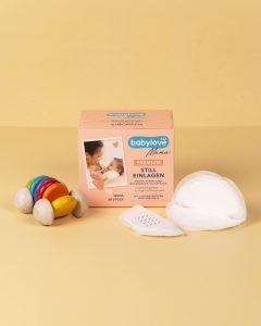 Еден производ што речиси секоја доилка ќе посака да го има – babylove Mama перничињата за доење од dm