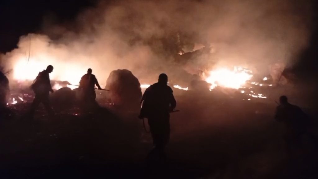 (ВИДЕО+ФОТО) Драматично кај прилепско Чаниште, пожарникарите се борат додека гори насекаде околу нив