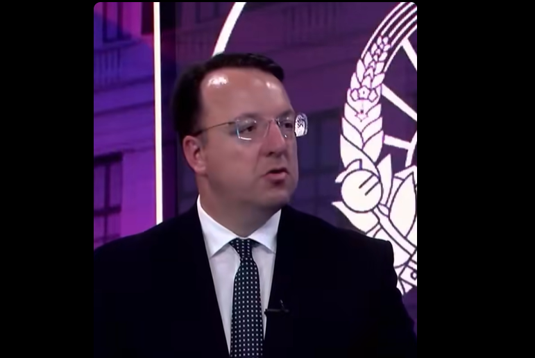 Николоски: Македонија самостојно преку билатерални договори го решава проблемот со транспортерите и тие да не подлегнуваат на пропаганди