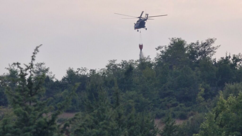 ЦУК: 25 пожари во државата, се уште гори во Горно Лисиче и кај Крива Паланка