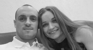 Девојчето кое го загуби семејството на Халкидики по борба повеќе од еден месец се враќа дома