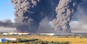 (ВИДЕО) Густ чад над руските градови по новиот бран украински напади