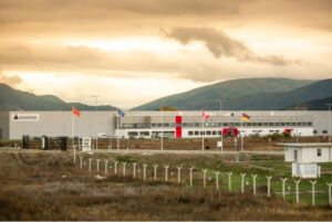 Левица: 50 хектари плодна земја чекаат фабрики што никогаш не дојдоа
