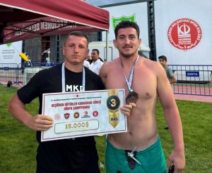 Борнзен медал за Реџеп Хајдари и 15 илјади долари Светското првенство во каракучак борење