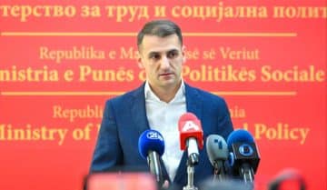 Младите мора да почувствуваат дека иднината им е во Македонија, вели Велковски