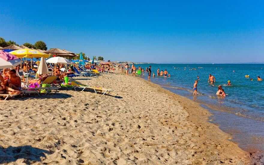 Македонско семејство ограбено во апартман во Паралија: „Кога се вративме од плажа парите ги немаше, а за влез беше потребен ПИН“
