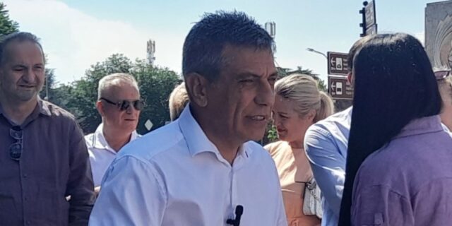 ДУИ го прашува Меџити дали „ги предава интересите на Албанците поради бројните досиеја кои стојат во фиоките на Обвинителството“