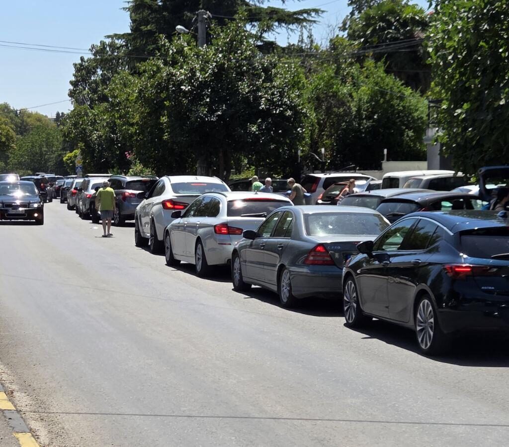Политиката на изолација на Мицкоски најдобро се гледа на граничниот премин