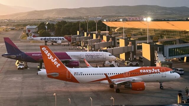 МТВ нема официјално известување дека британската ЕasyJet ја укинува линијата Скопје – Париз до „Орли“