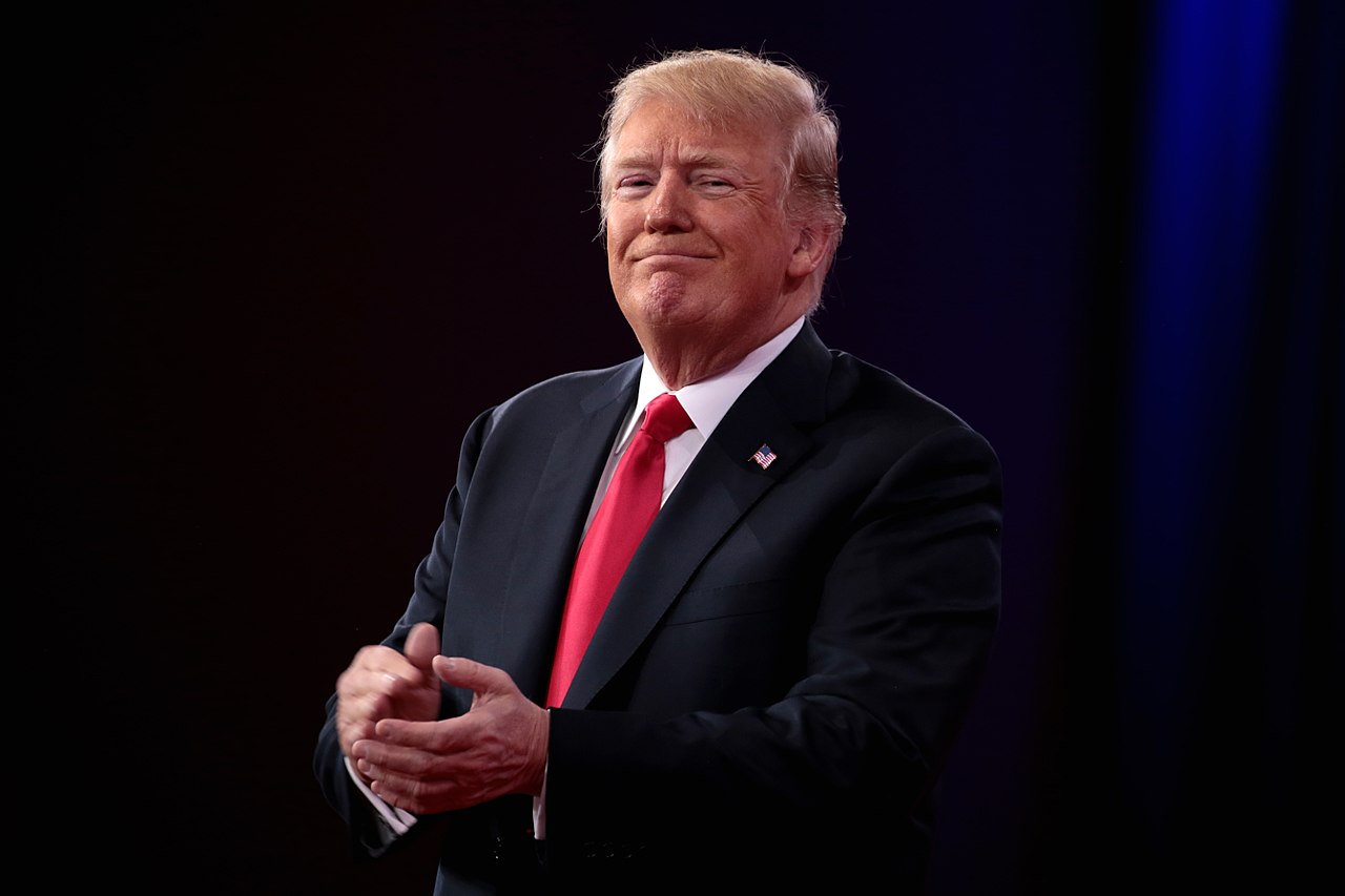 „ЗАРАБОТИВТЕ МНОГУ ПАРИ, НАМАЛЕТЕ ГИ ЦЕНИТЕ“, им порача Трамп на американските нафтени компании кои профитираат од високите цени на нафтата