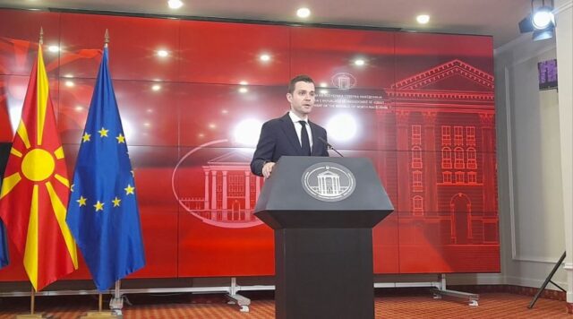 Ефремов ќе биде нов амбасадор во Софија, а за амбасадорот во Атина, Муцунски се уште не може да зборува