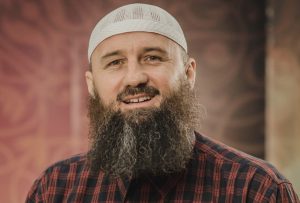 Имамот Пезиќ, кој проповедаше и во Струга протеран од Косово поради радикализам