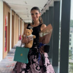 (Фото) Македонската мисица Ева Величковска е вистинска убавица во раскошна креација на Мис на светот
