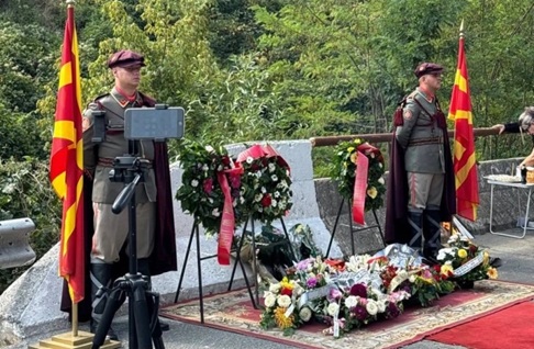 РИСТОВСКИ НА КАРПАЛАК: Застанаа во одбрана на Македонија кога и беше најтешко и го дадоа најскапоценото што човек може да го даде