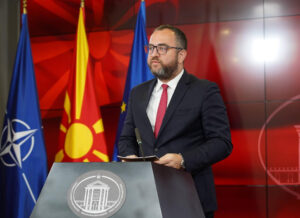 СДСМ: Министерот за полиција сега ќе ја анализира водата во Гостивар – додека граѓаните сѐ уште се трујат