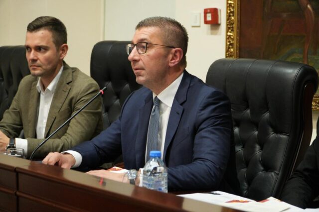 ВМРО-ДПМНЕ му врати на Жерновски, нарекувајќи го „еден од основоположниците на талогот на општеството“