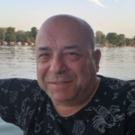 Хасан Дудиќ се бори со тешки здравствени проблеми — пејачот го напушти Белград и прима силни инјекции