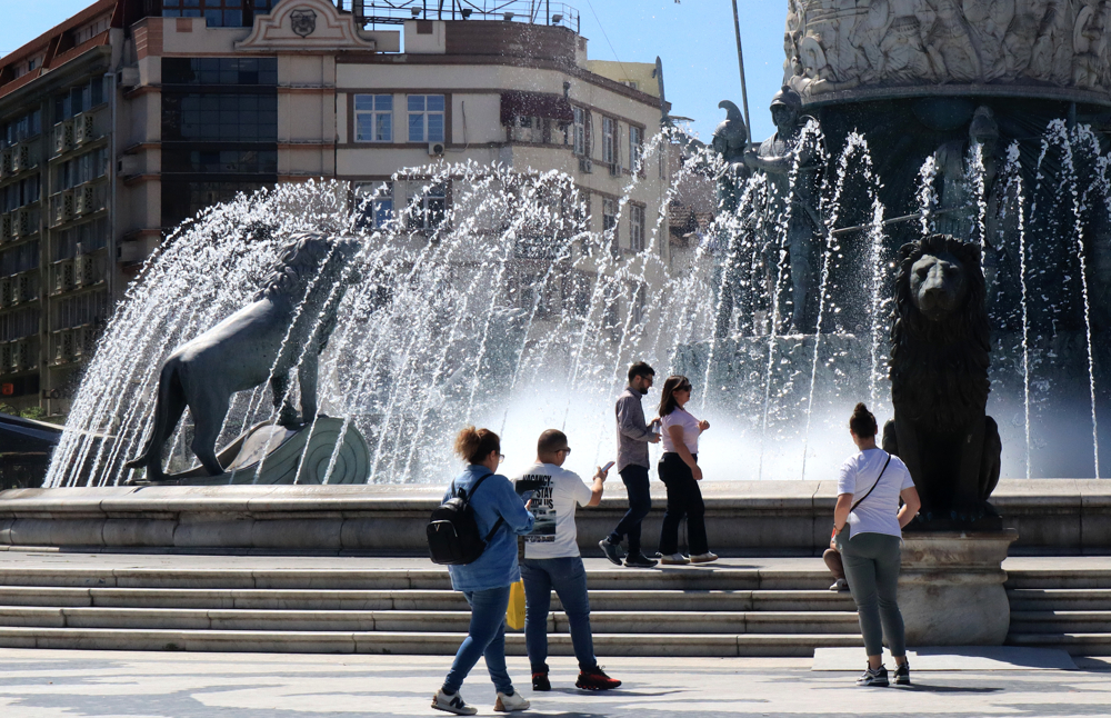 Македонија утре во портокалова фаза, од недела поројни дождови и пад на температурите
