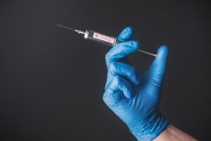 Трамп потпиша извршна уредба со која се намалува бројот препорачани вакцини за деца во САД