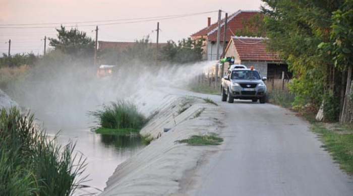 Во вторник терестричната дезинсекција против ларви од комарци на подрачјето на Скопје