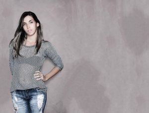 Какви панталони се хит ова лето? Модели што ги освојуваат улиците и модните писти