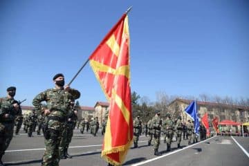 АРМИЈАТА ОДБЕЛЕЖУВА 34 ГОДИНИ ОД ФОРМИРАЊЕТО: Почесна артилериска стрелба во касарната „Илинден“