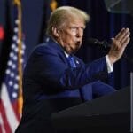 Трамп тврди дека има целосна контрола врз Ормускиот теснец и бара оштета од Иран