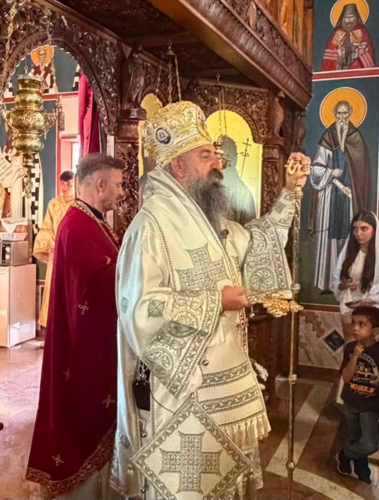 Преполна црква во Тринген: Македонските верници масовно го прославија празникот со митрополитот Пимен