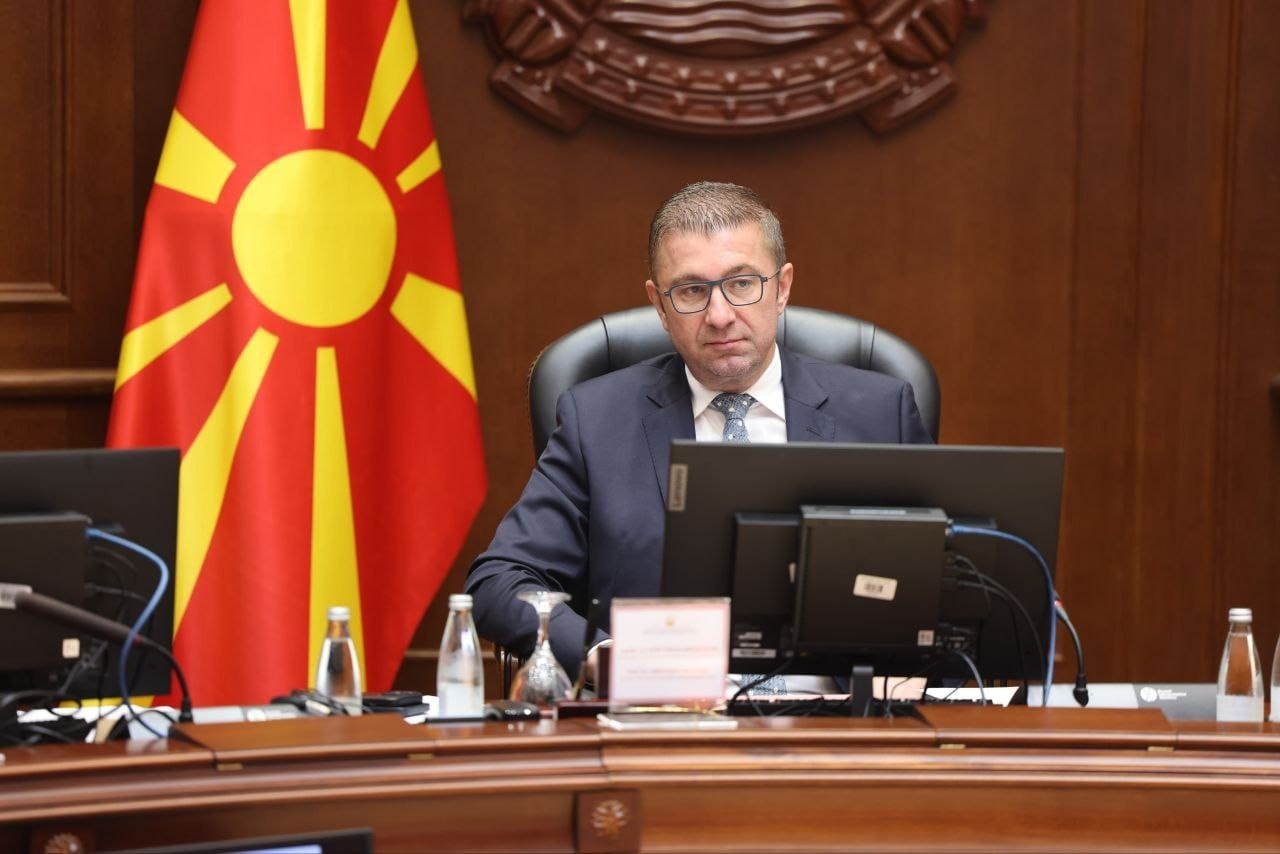 ДУИ: Ниту еден албански функционер не водел владина седница