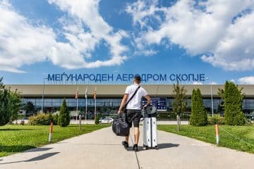 МАКЕДОНИЈА СТАНУВА ПРИВЛЕЧНА ДЕСТИНАЦИЈА: Аеродромите во Охрид и Скопје го имаа најуспешниот јули досега, вели Стојаноски