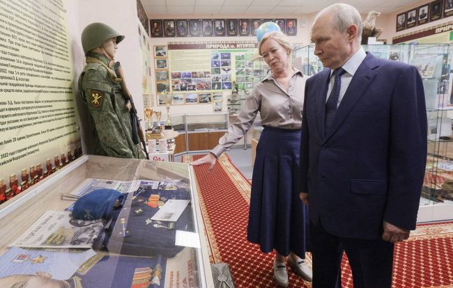 ПУТИН ЈА НАЛУТИ ЈАПОНИЈА СО ПРВАТА ПОСЕТА НА СПОРНИТЕ КУРИЛСКИ ОСТРОВИ