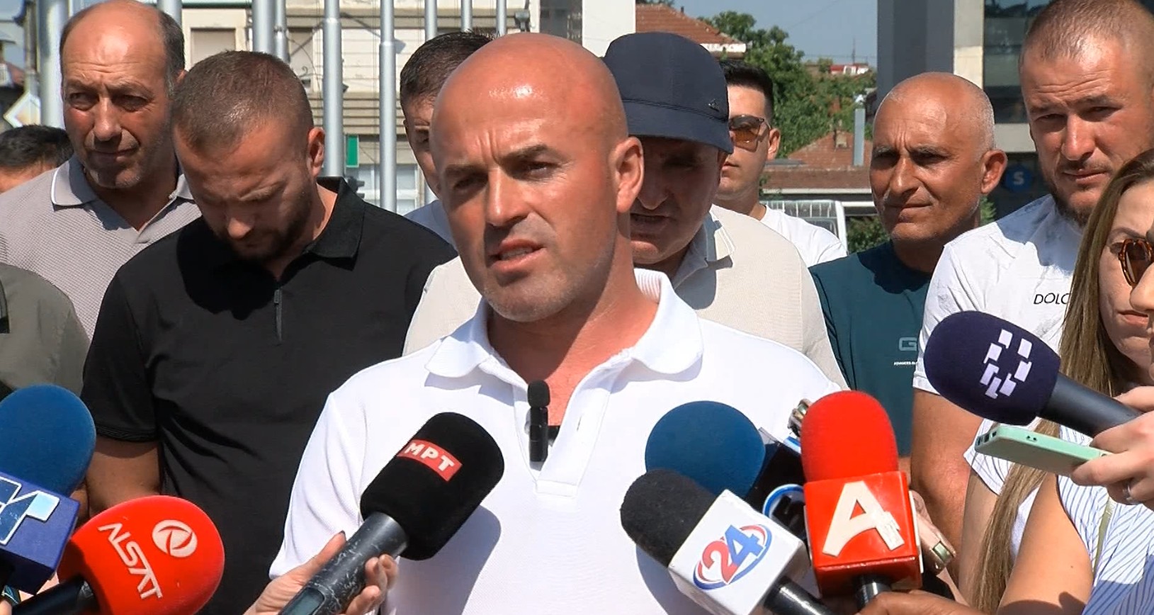 Овчарите бараат итна вакцинација: Над 50 жаришта, уништени до 10.000 овци