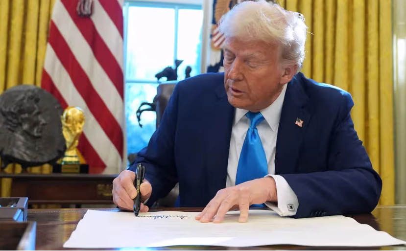Трамп воведе царини до 100 отсто за увоз на видови дронови за кои смета дека можат да ја загрозат националната безбедност