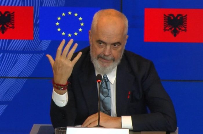 РАМА НЕ МУ ГО ДАВА ИБАР НА ВУЧИЌ: Србија го загуби Косово, реката ќе продолжи да тече според географијата, а не според фолклорот