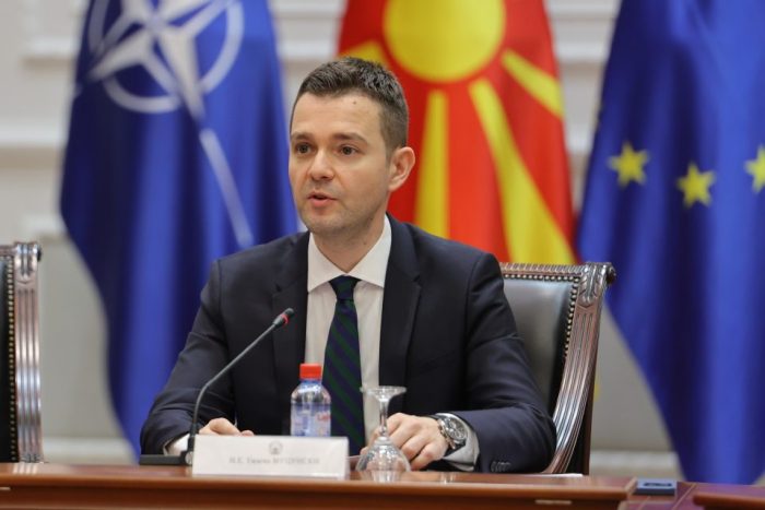 ИНТЕРВЈУ НА МУЦУНСКИ: Две партии да се одржат на власт попуштија сè што се бараше од нив со Бугарија и работиме да го решиме тоа