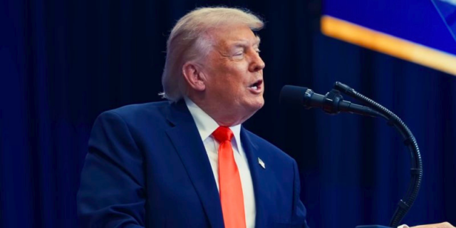 Трамп тужен поради платениот повластен пристап до објавите на „Truth Social“