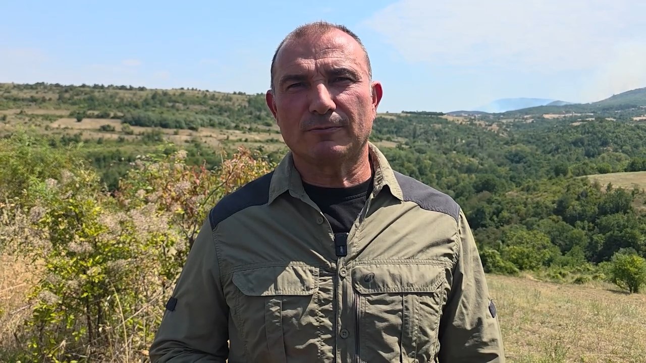 Пожарот кај селото Рамни Габер најкритичен