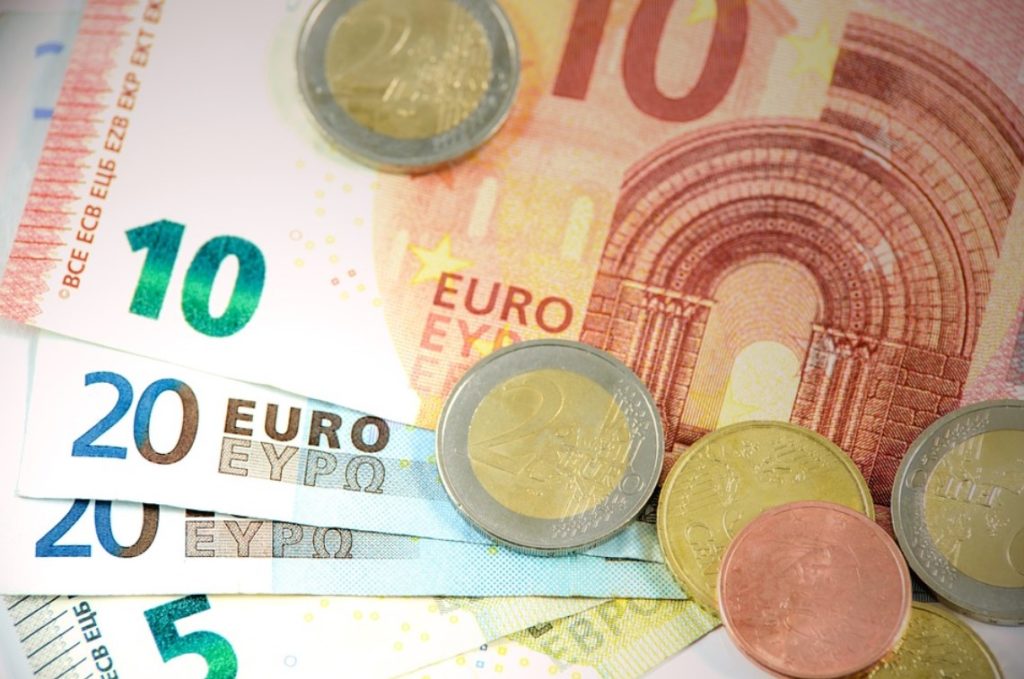 Девизните резерви во јули се зголемија за 74,4 милиони евра