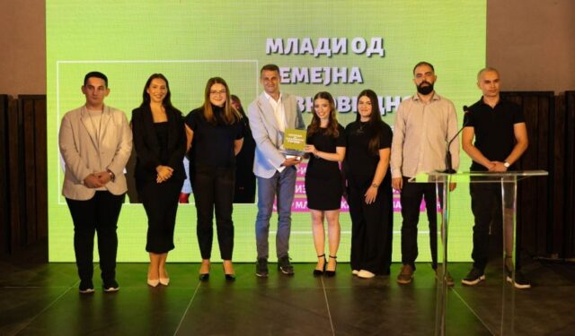 Кога вложуваме во младите, вложуваме во иднината на целото општество, кажа министерот Велковски