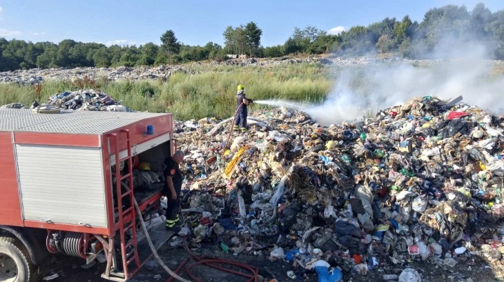 Пожар на депонијата „Буково“ во Охрид