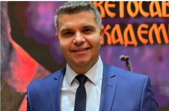 Китановиќ го избриша постот за Младиќ и се извини на Мицкоски и Владата, но тврди: Нема да клекнам пред политички линч