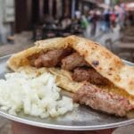 Сметката ја кажуваат на уво, парите ги ставаат в џеб