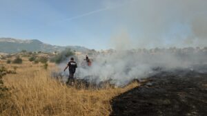 Осум активни пожари во земјава, 4 изгаснати од кои еден во Гостивар