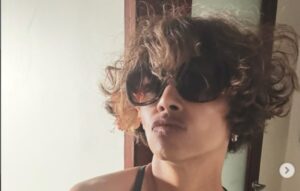 (ФОТО) ОД ШТО Е НАПРАВЕНА ОВАА ЖЕНА? Хали Бери непосредно пред нејзиниот 60-ти роденден го покажа своето совршено тело