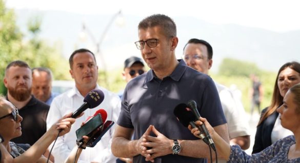 Мицкоски за водата во Гостивар: Спроведовме робустна акција, го прочисти системот и повторно го врати во надлежност