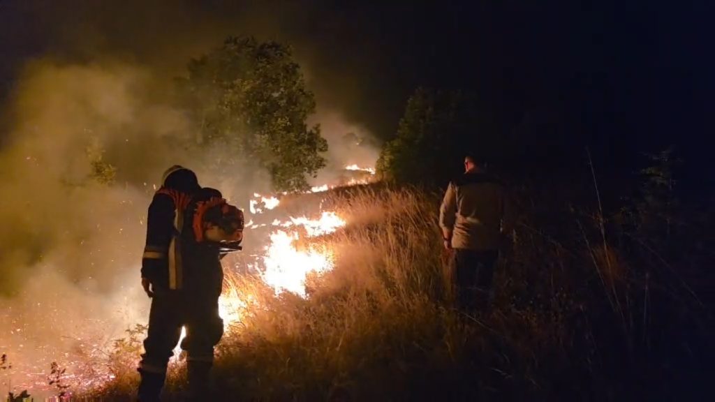 Пожарот во прилепско Чаниште се движи во четири крака – гори и во Кичевско, Македонски Брод, Студеничани и Могила