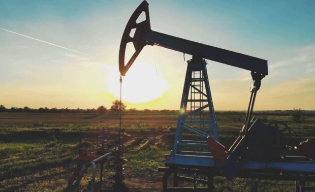 Нафтата поскапе поради стравувањата од блокада на Ормускиот теснец