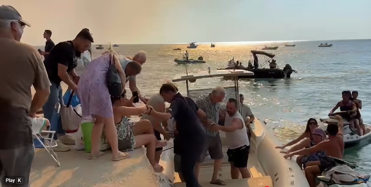 Македонските туристи побарале помош од Конзулатот во Солун поради пожарот на Халкидики